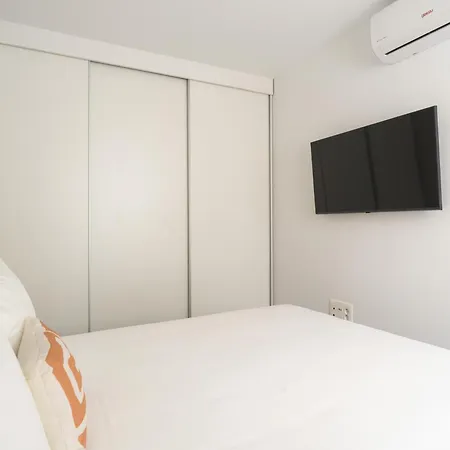 Апартаменти Avant Holidays By Canariasgetaway *